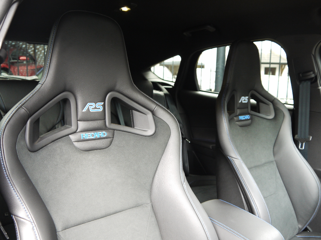 Ford focus rs outlet recaro seats for sale